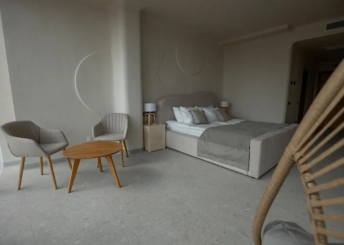 Hotel Marine Sea View 5*