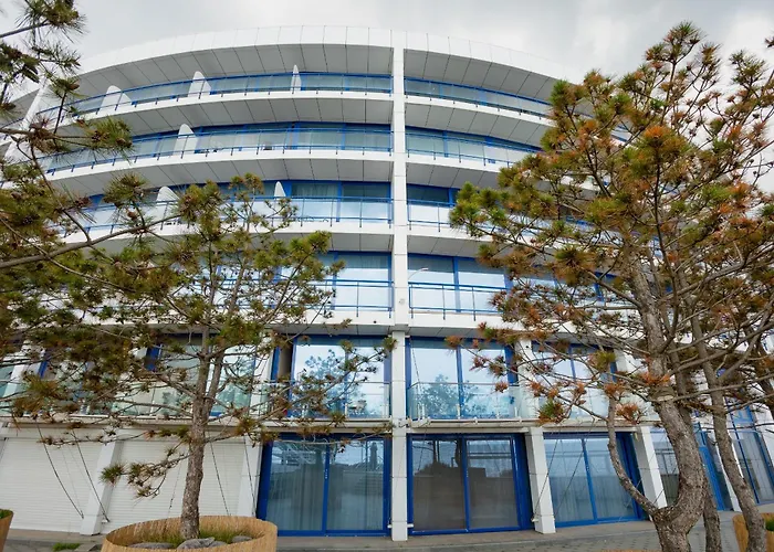 Hotel Marine Sea View 5*